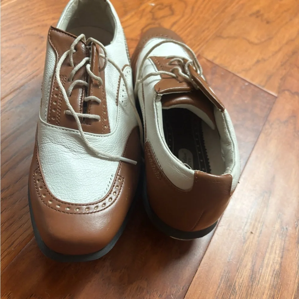 FootJoy Men's Brown and White Oxford Golf Shoes